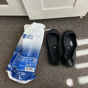 Shoes for Crews size M